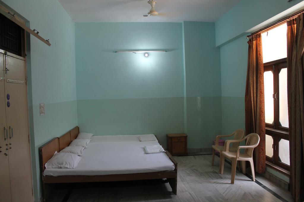 Krishnam Guest House 马图拉 外观 照片